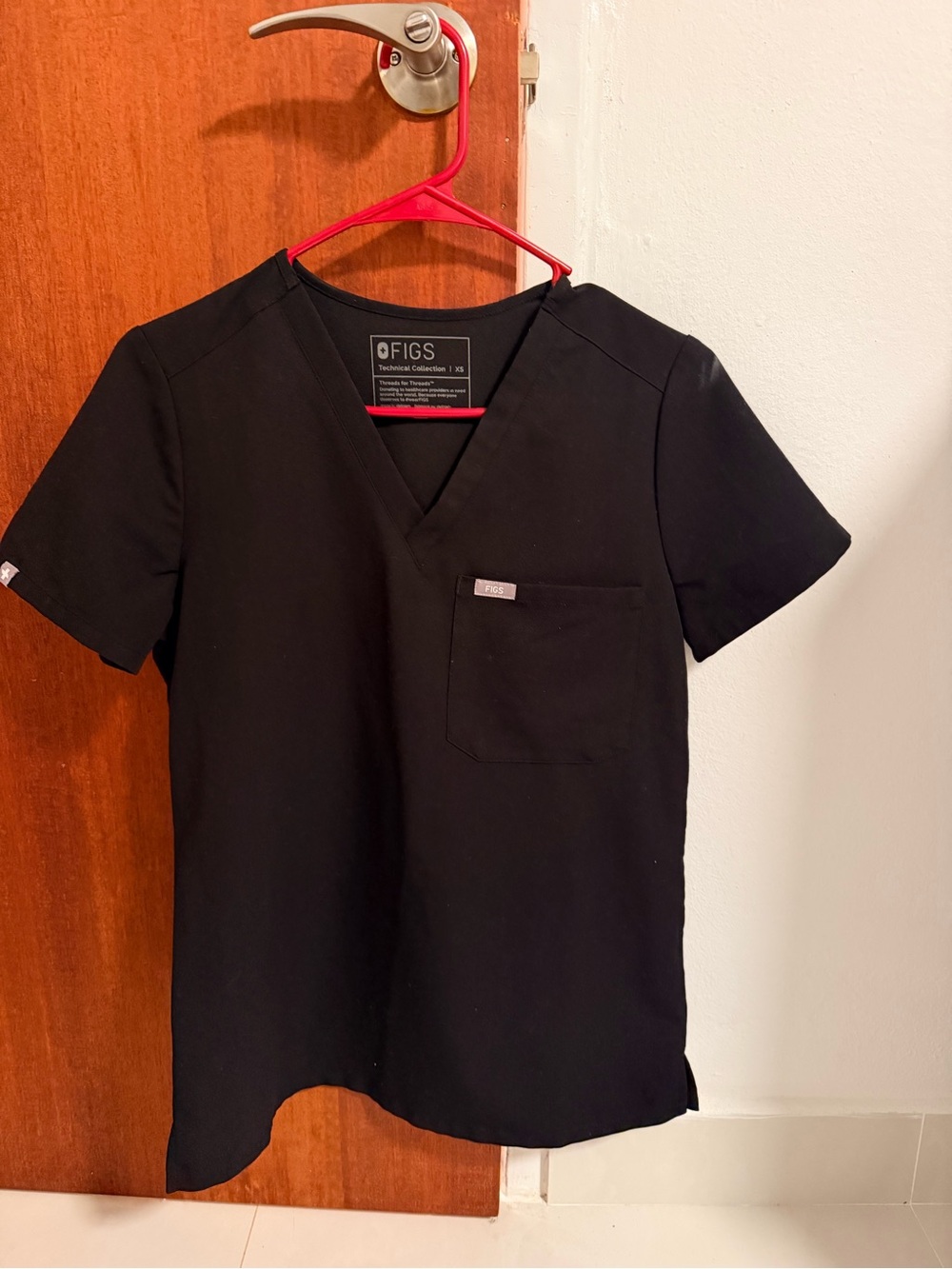 Catarina Scrub Top in Black - Figs Scrub